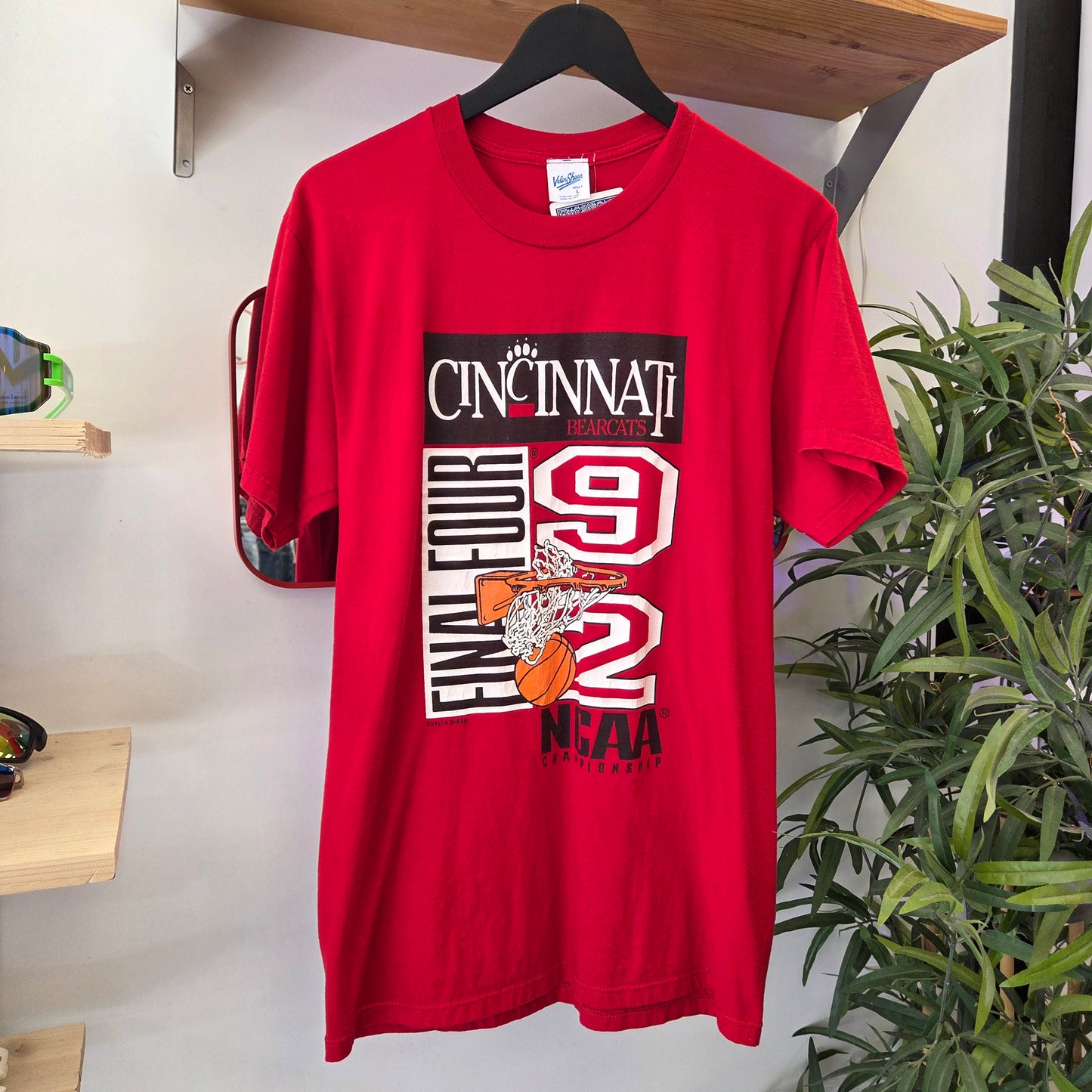 1992 Bearcats Final Four Tee