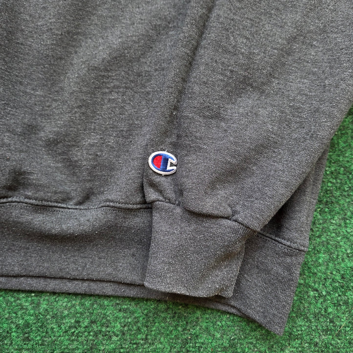 UC Bearcats Champion Sweatshirt Medium