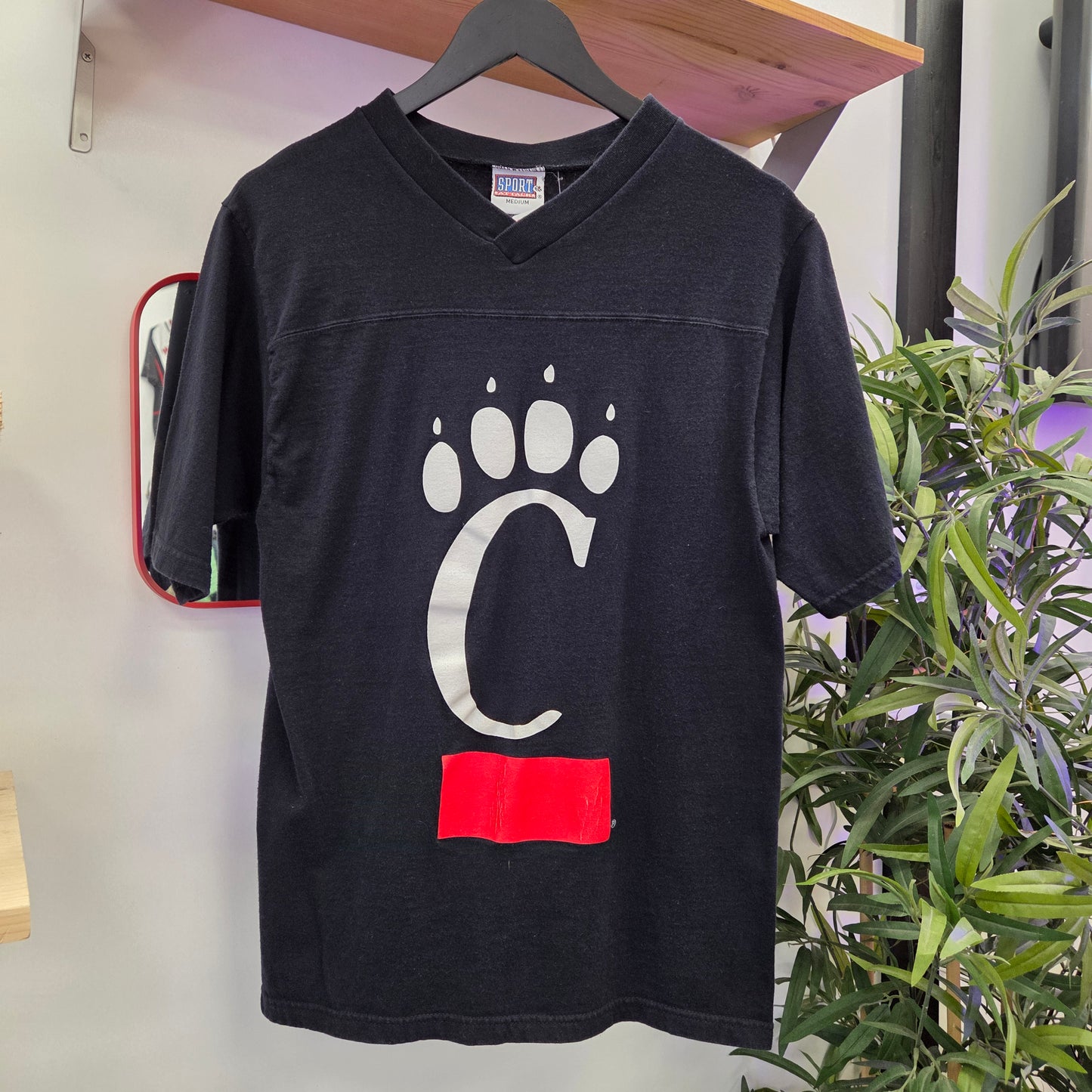 Vtg 90s Bearcats Old Paw Tee