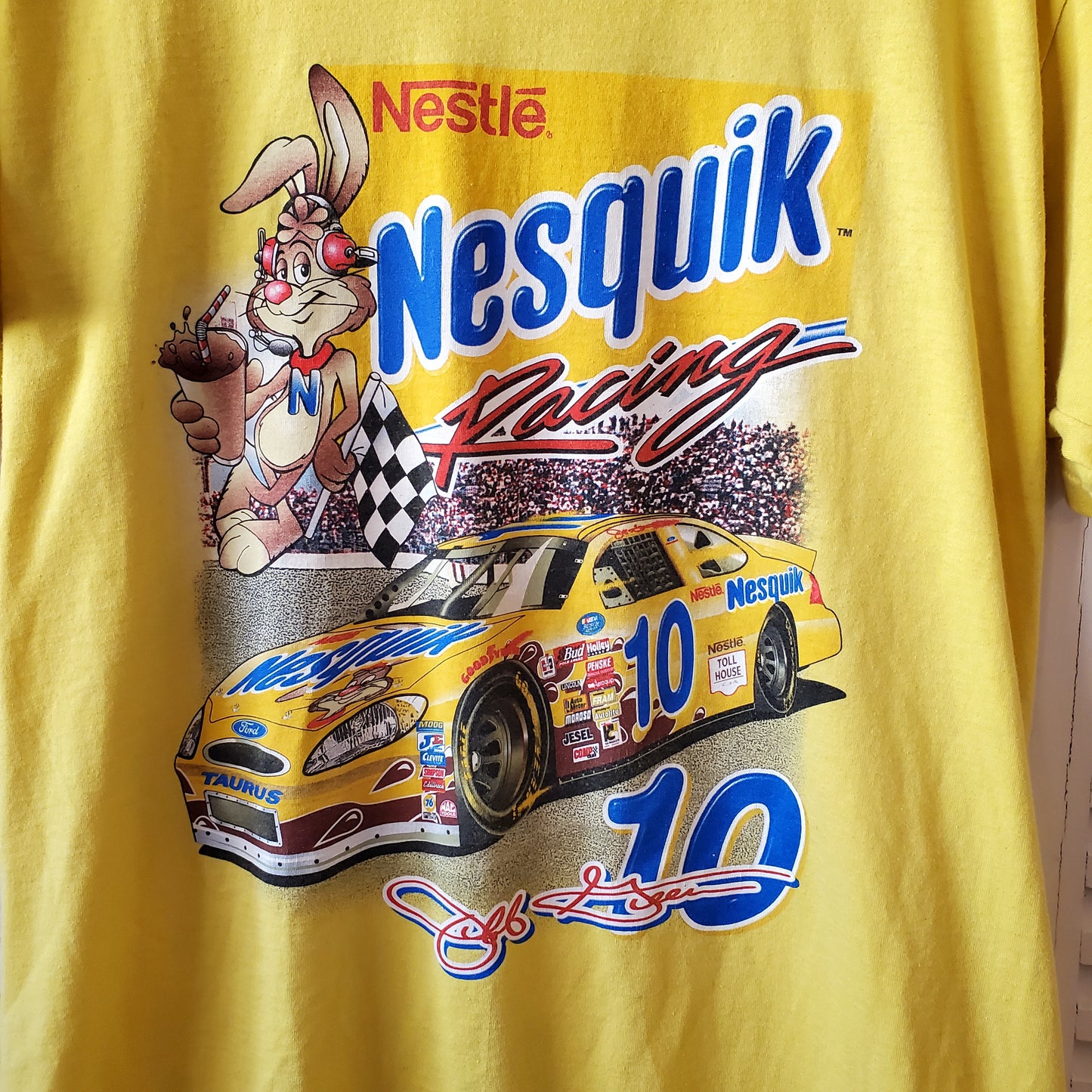 Vintage Nestle Nesquik Nascar Racing Large Tee